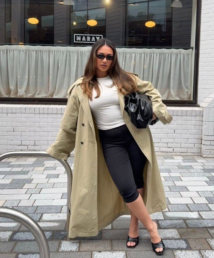 Trench Coat Capri Street Look