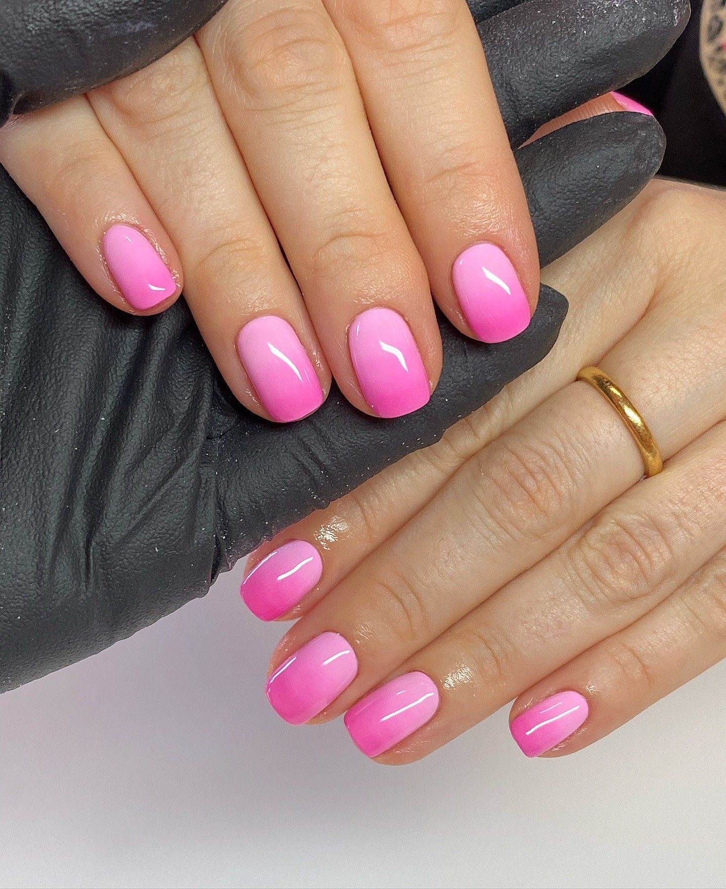 Glossy Hot Pink Ombre