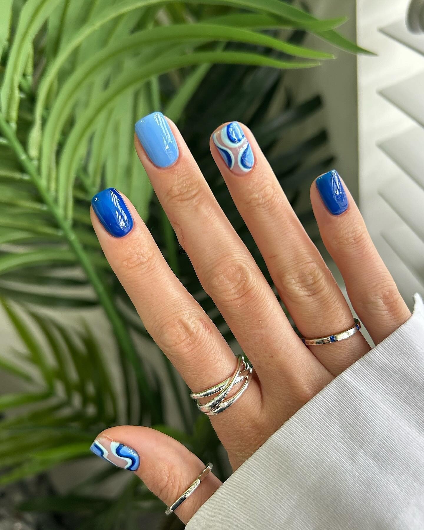 Blue Wave Swirl Accent