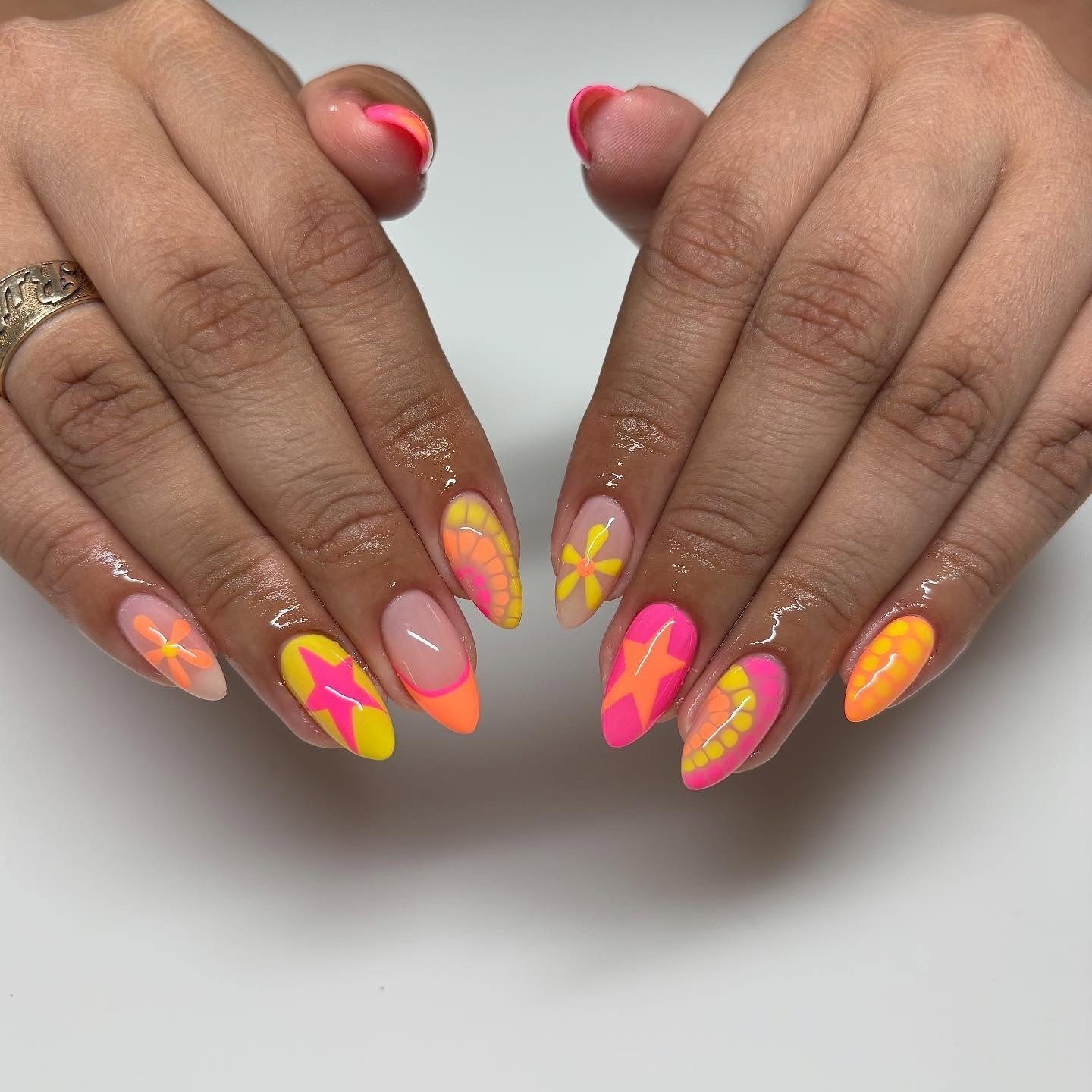 Neon Stars Floral Mix